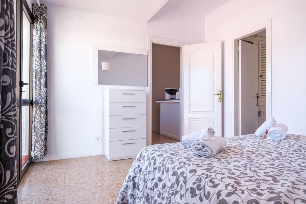 Jacaranda Apartments & Studios Es Cana Esterno foto